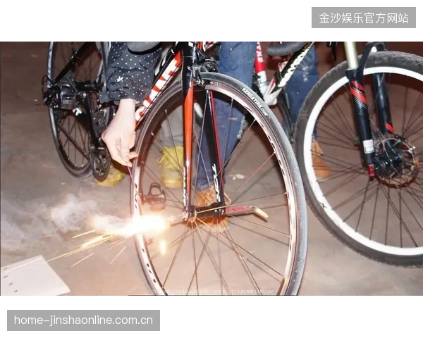自行车选手尾段爆发像加了氮气，揭开赛场奇迹的秘密
